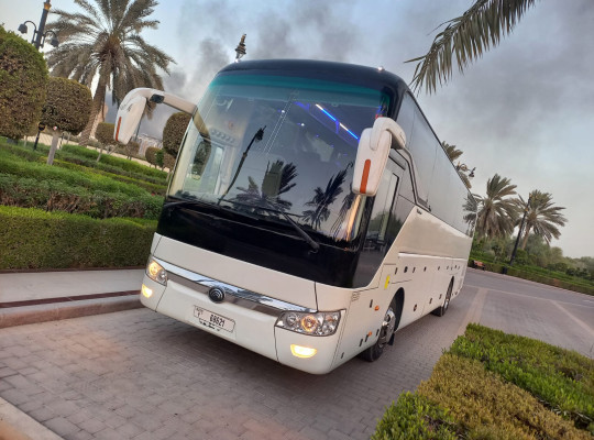 Chauffeur Driven Bus Dubai Services for Stress Free Group Travel